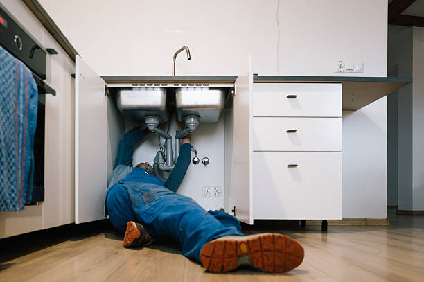 Professional Emergency Plumber technician working in Powhatan, VA